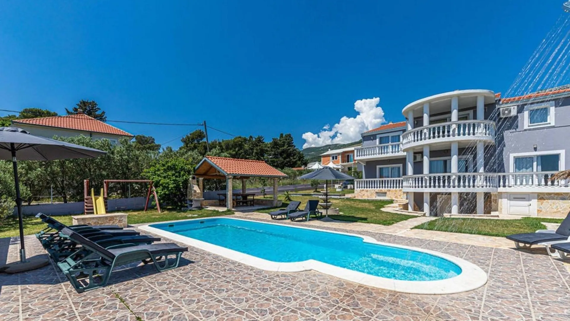 Exquisite Spacious Villa Bufaline With Pool And Gym Kastel Novi 0*,