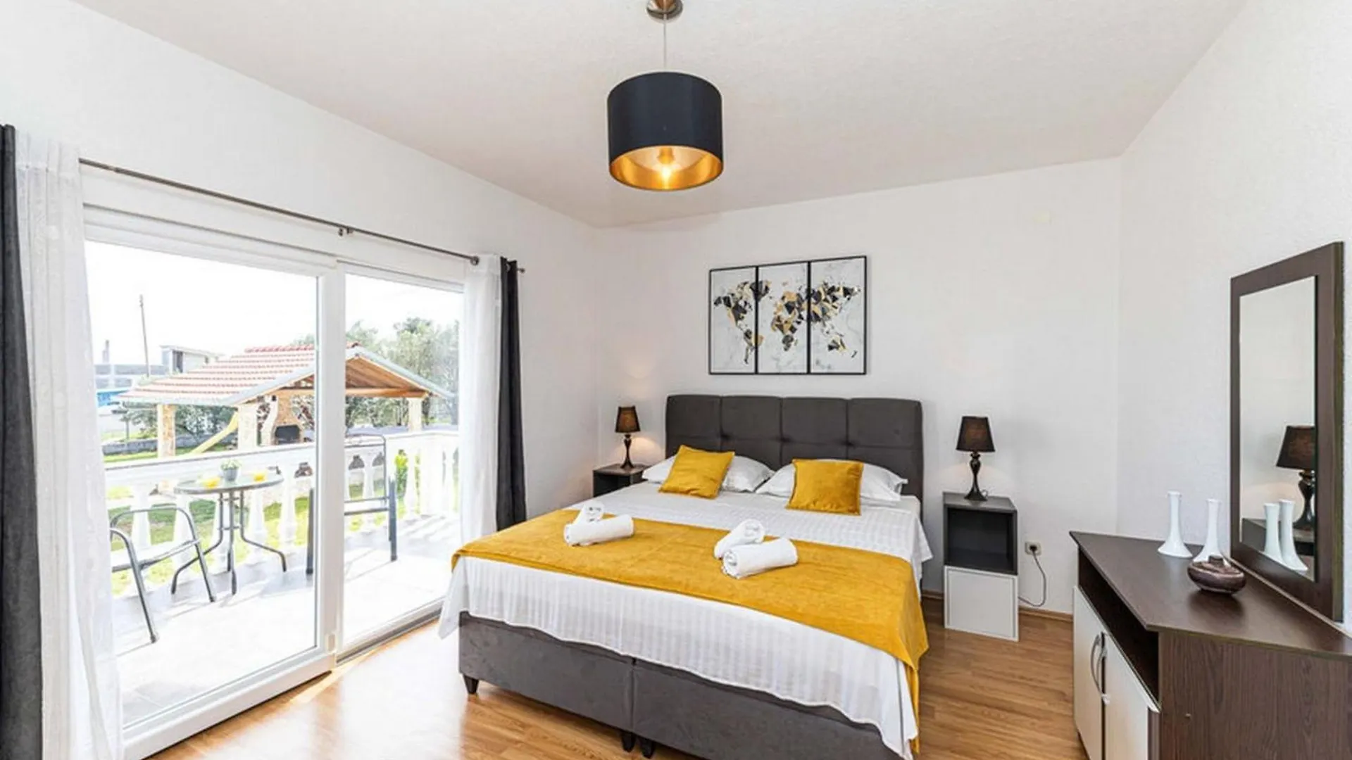 Exquisite Spacious Villa Bufaline With Pool And Gym Kastel Novi 0*,