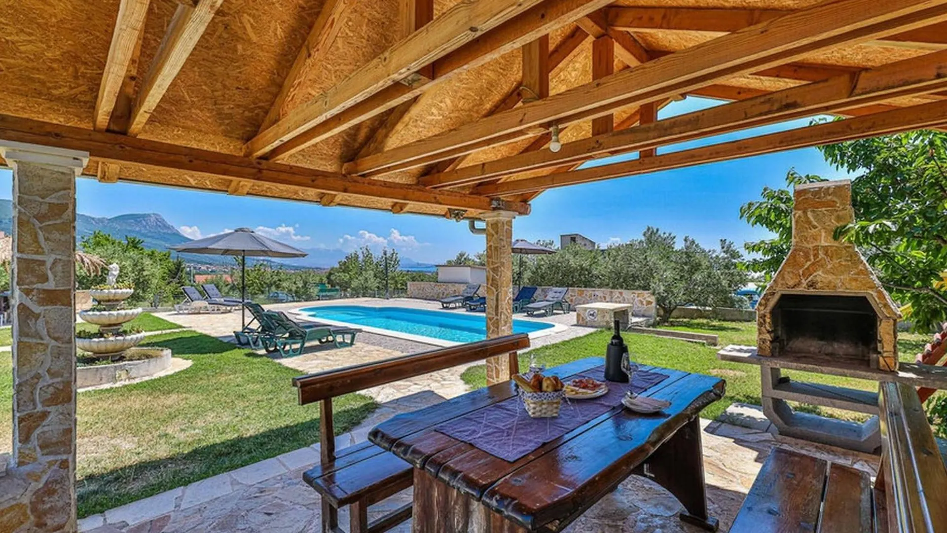 Exquisite Spacious Villa Bufaline With Pool And Gym Kastel Novi 0*,  Croatia